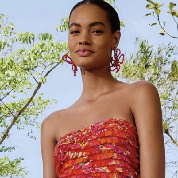 Red beaded flower shape drop earrings As Seen In FARM RIO Website • NWOT - Picture 5 of 11